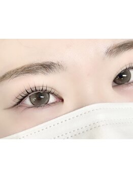 ナチュラル上品な目元にしたい