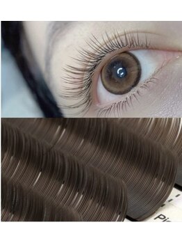 ミューラッシュ 新宿店(Miu lash)の写真/気分転換はカラーエクステで♪髪色に合わせるマツエクで輝く目元に！◎