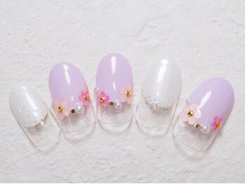 シックネイル(CHIC nail)/オーバルフレンチ＆ホロフラワー