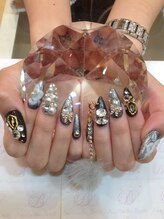 エスフィーネイルサロン ブリーユ(Esfy nailsalon Brille)/黒キラキラネイル