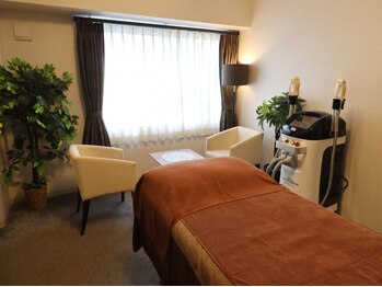 エステティックサロン メープル(Maple)の写真/高評価口コミ多数の有名店！≪メンズVIO◆光脱毛¥5000(各1回)/ブラジリアンワックス¥8000≫電気脱毛も◎！