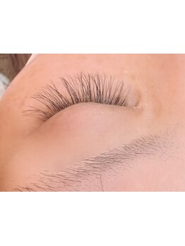 ナチュラル上品な目元にしたい