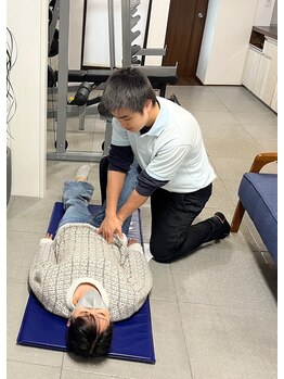 肩こり 腰痛 姿勢改善専門サロン/施術風景