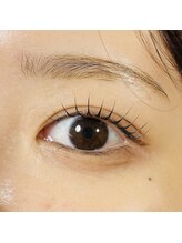 ニィ(NiY)/コーティング美容液で束間仕上げ