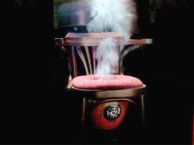 カメリー座薫 大阪上本町本店/座薫は煙を全身に浴びる煙療法！