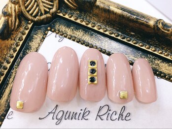 アグニークリッシェ(Agunik Riche)/【ベージュネイル】