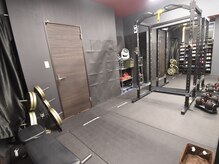 えびす ワークアップジム(Work up GYM)の雰囲気（プライベート空間でのトレーニングで周りの目が気にならない◎）