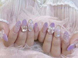 紫ちゅるんガーリーネイル