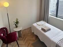 エービューティーサロン 松山店(A BEAUTY SALON.)の雰囲気（家具やインテリアにもこだわりが詰まった完全個室空間。）