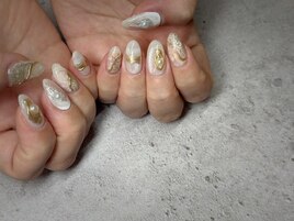 #白ニュアンスネイル