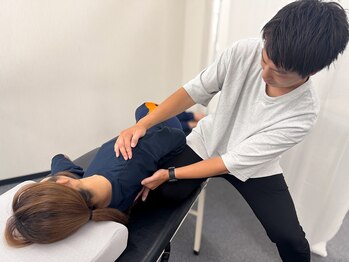フリーストレッチング 高槻駅前店の写真/頑固な首肩こりでお悩みの方、デスクワークや育児でお疲れの方へ!