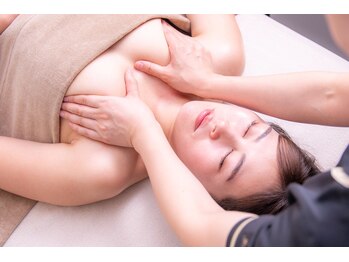 小顔フェイスラボ 松阪店(小顔FaceLabo.)/【オプション】美乳コルギ