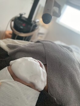 ハレスミ(haresumi)の写真/【お肌が弱い方にも◎】岡山稀少の「EIEN」導入！毛穴ケアと角質ケアを同時に行い、褒められツヤ肌へ導く☆