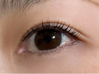 まつげパーマ/LEDマツエク A7【エーナナ】の写真/☆NEW OPEN☆忙しいママさんには”高持続マツエク”がダントツ人気★ボリュームラッシュ￥120本￥5300