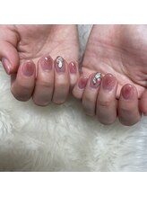 トータルサロン 白べぇーっ プラス/チークネイル