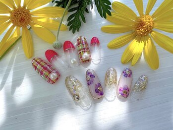 ネイルサロン ティーエイチセブン(Nail Salon TH SEVEN)の写真/トレンドデザインから王道デザインまで幅広いデザインが豊富なのでイベントや気分に合わせネイルチェンジ♪