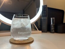 ミルネージュ(mille neige)の雰囲気(施術後に水分補給をし、女優ミラーでメイク直しが出来ます♪)