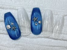 ハニービービー(Honey Bee Bee)/ブルーサマーネイル