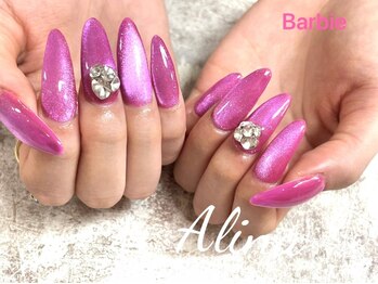 エリナネイルサロン池袋(Alina Nail Salon)の写真/スカルプ人気再熱◎チップで強度も抜群!最新トレンドをご提供♪韓国パーツ等豊富にご用意しております☆