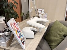 ユニークの雰囲気（ハンド&フット施術可能なお席です。）