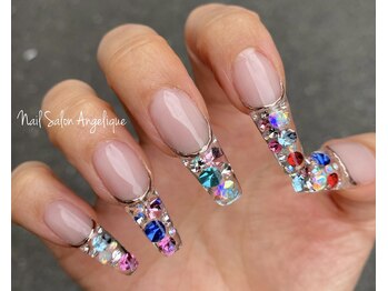 アンジェリーク(Angelique)/スワロフスキーでキラキラネイル