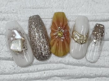 ハニービービー(Honey Bee Bee)/フラワーニュアンスネイル