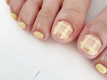 リーチェ ビューティアンドネイルサロン 大名店(Beauty&Nail Salon)/夏のチェック柄ネイル