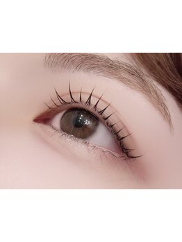 ナチュラル上品な目元にしたい