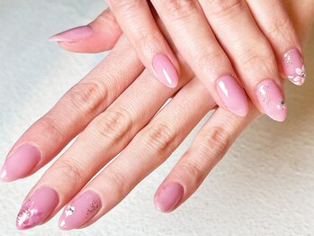 ネイルドゥマルシェ(Nail du Marche)の写真/春のトレンドネイルがそろう定額コース♪人気のマグネット・ミラー・グラデーションなどデザイン豊富☆