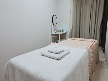 BeautyWellness salon FUL【毛穴/小顔/美肌/くすみ/シワ/リンパ/肩こり/よもぎ蒸し】/カウンセリング施術ルーム