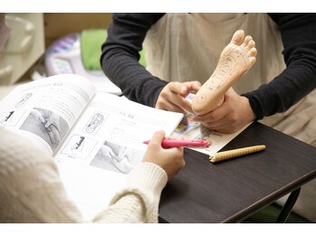 若石リフレクソロジー ウェルネット 中島公園(WELLNET)/サロンで講座の受講ができます