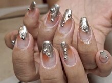 いろこびん 盛岡フェザン店(irokobin)/ミラー×スタッズ