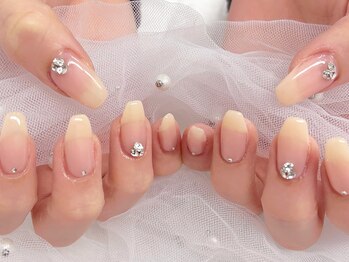 プラスネイル 銀座中央通り店(PLUS NAIL)の写真/シンプル系オフィスネイルならお任せ下さい!上品なデザインが充実♪ハンド上品ア-ト5489円～[銀座駅A7出口]