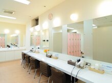 ホットヨガスタジオ オー 南森町店/清潔なロッカールーム