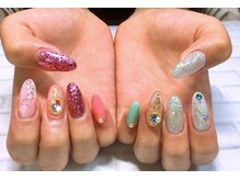 アキレイ(AKILEY)/アシメキラキラネイル