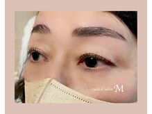 エム 姪浜店(M)/まつパ＋ハリウッドブロウリフト