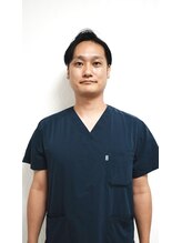 シンメトリー 福岡天神国体道路店 徳野 一成