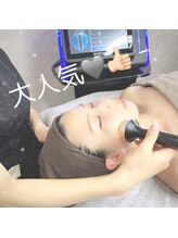 サロンドベル(salon de Belle)/当店大人気　小顔