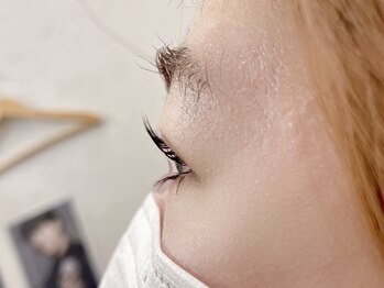 フィーノ(Fino)の写真/まつ毛/眉毛のお悩みはプロにお任せ！一人一人の目元に合わせて、自然なまつ毛/眉毛をご提案します♪