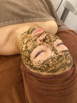 サロンモリ(Mori)/天然ハーブピーリングで毛穴ケア