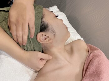 パル(PaL)/至福のデコルテマッサージ