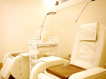 アイラッシュ ティアラ(Eyelash Tiara)/内観