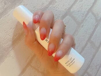 プルームネイル(plume.nail)/美フォルムグラデーション