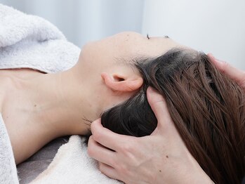 ムニ(muniii)の写真/【オールハンドトリートメント】腕～首・頭までじっくりほぐす小顔矯正ヘッドスパで憧れのお顔ライン造形◎