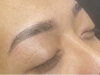 ワイスタイル 磐田店(Y-style.)の写真/まゆ毛トリートメントで大人気の「ハリウッドブロウリフト」を受けるなら当店で！