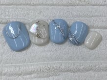 ハニービービー(Honey Bee Bee)/水色シェルネイル