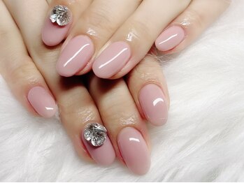 ネイル ルミエール 名古屋伏見店(Nail Lumiere)の写真/≪伏見駅徒歩2分≫洗練されたフォルムと艶で手元の美しさを引き出す『mao gel』◆魅せる指先実現へ◎
