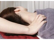 アロマオイルマッサージ｜肩こり・首の疲れをしっかりケア