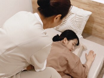 デラックス(Deluxe)の写真/【本格タイ古式マッサージ60分¥6000】全身の筋肉をグーッと伸ばして疲労撃退★蓄積した疲れにお悩みの方へ