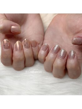 リッシュ ドゥ(RICHE deux)/透け感オーロラ秋ネイル